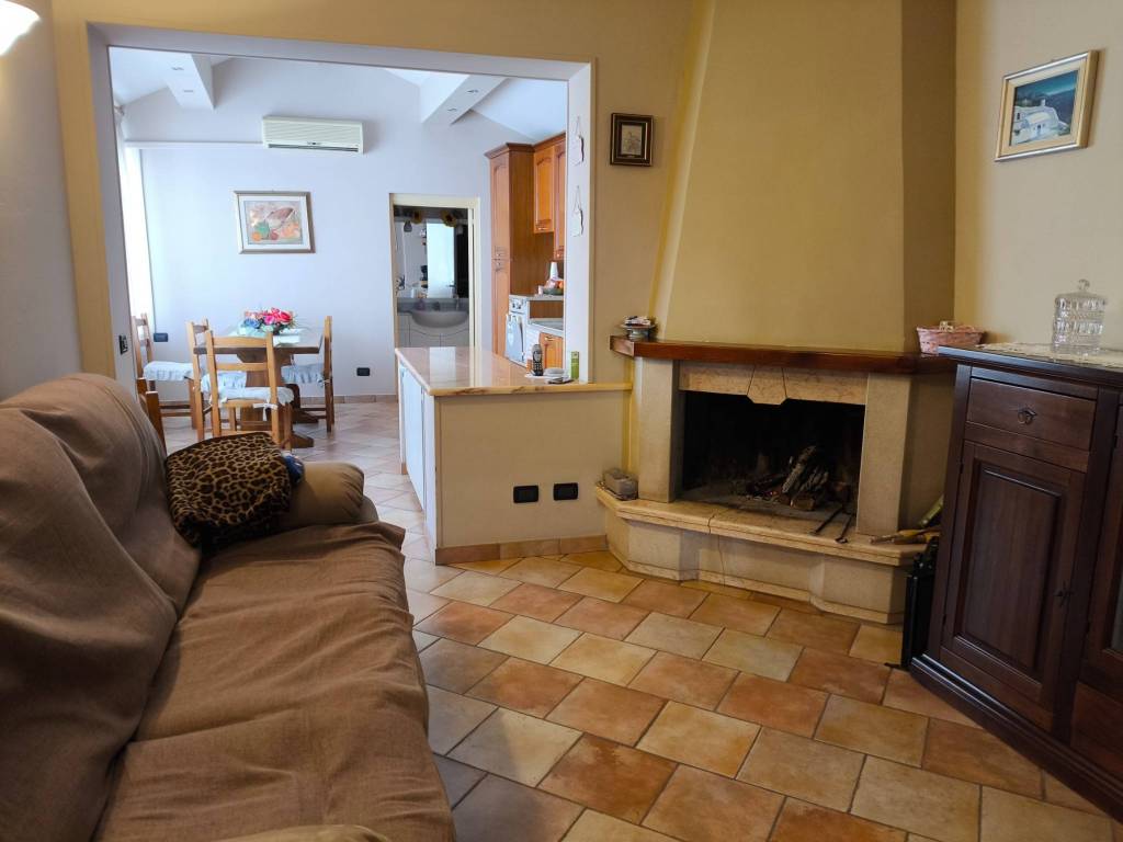 Casa indipendente a Monsummano terme in Piazza Giuseppe Giusti, 55 - Foto 2