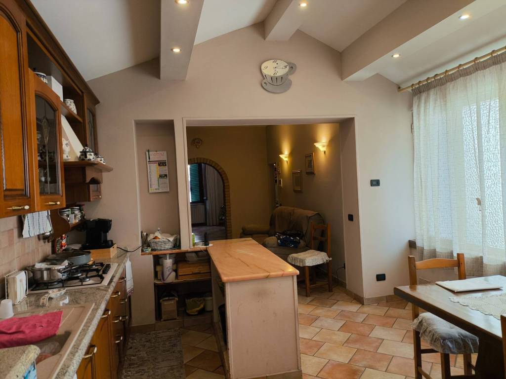 Casa indipendente a Monsummano terme in Piazza Giuseppe Giusti, 55 - Foto 3