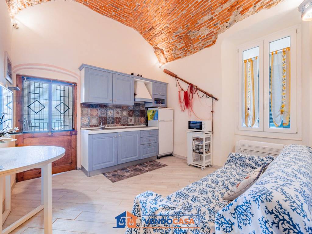 Appartamento a Laigueglia in Piazza Giuseppe Garibaldi, 18 - Foto 4