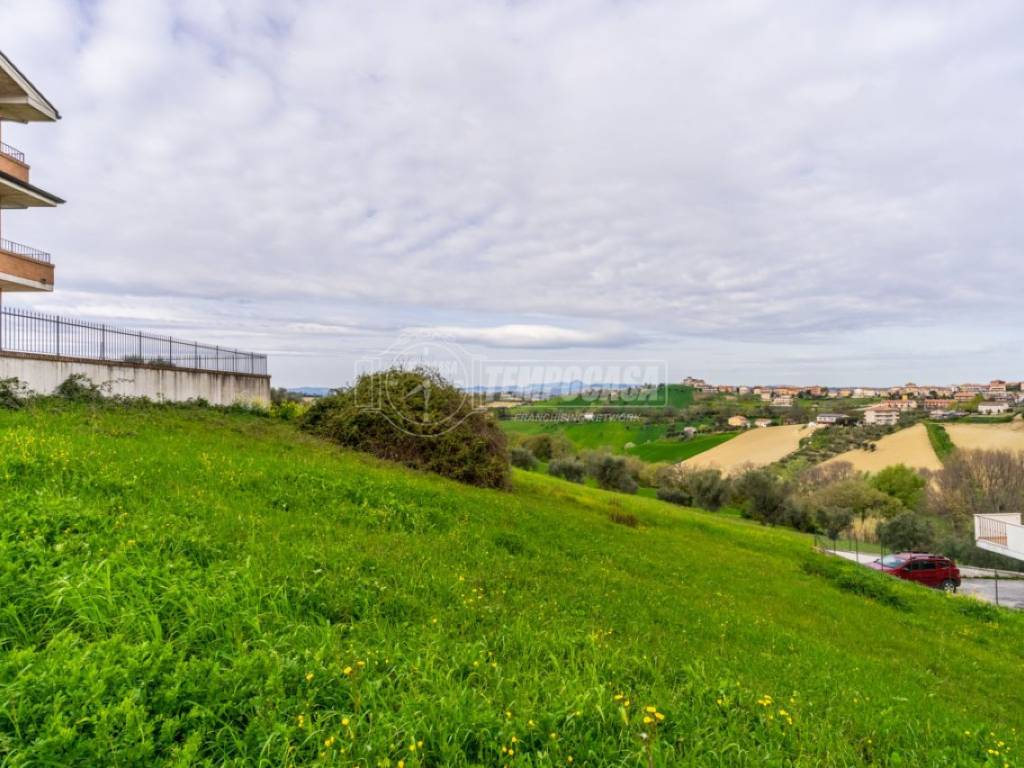 Terreno a Monte san giusto in Via Jesse Owens 1 - Foto 3