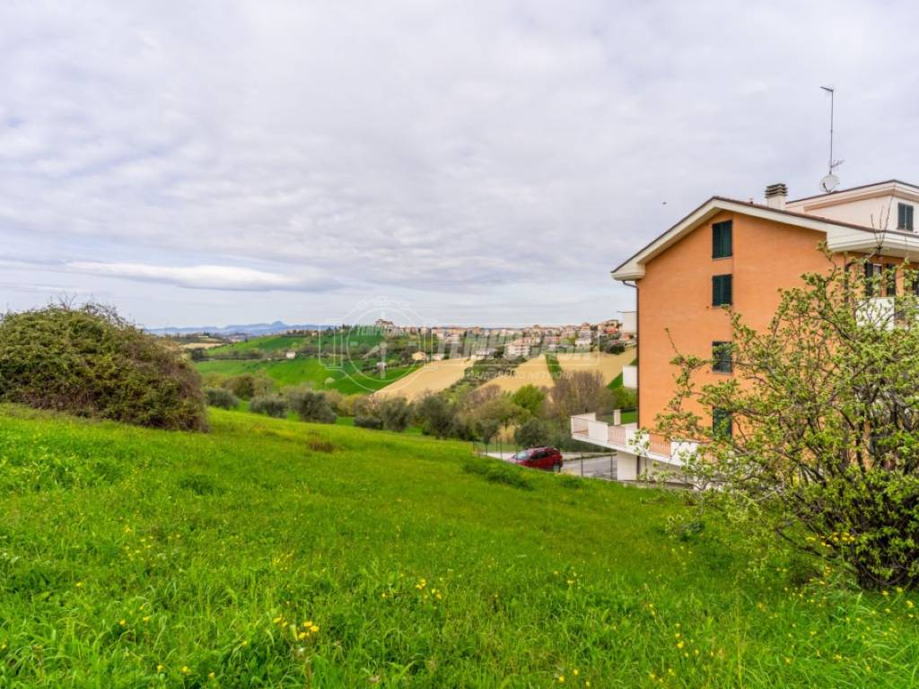 Terreno a Monte san giusto in Via Jesse Owens 1 - Foto 4