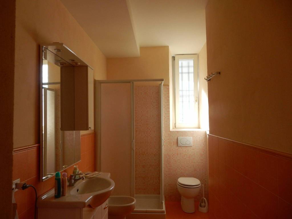 Appartamento a Pinerolo in Via Massimo Piatti - Foto 5