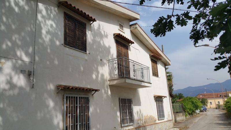 Villa a Cassano all'ionio in CONTRADA CACCIANOVA - Foto 3