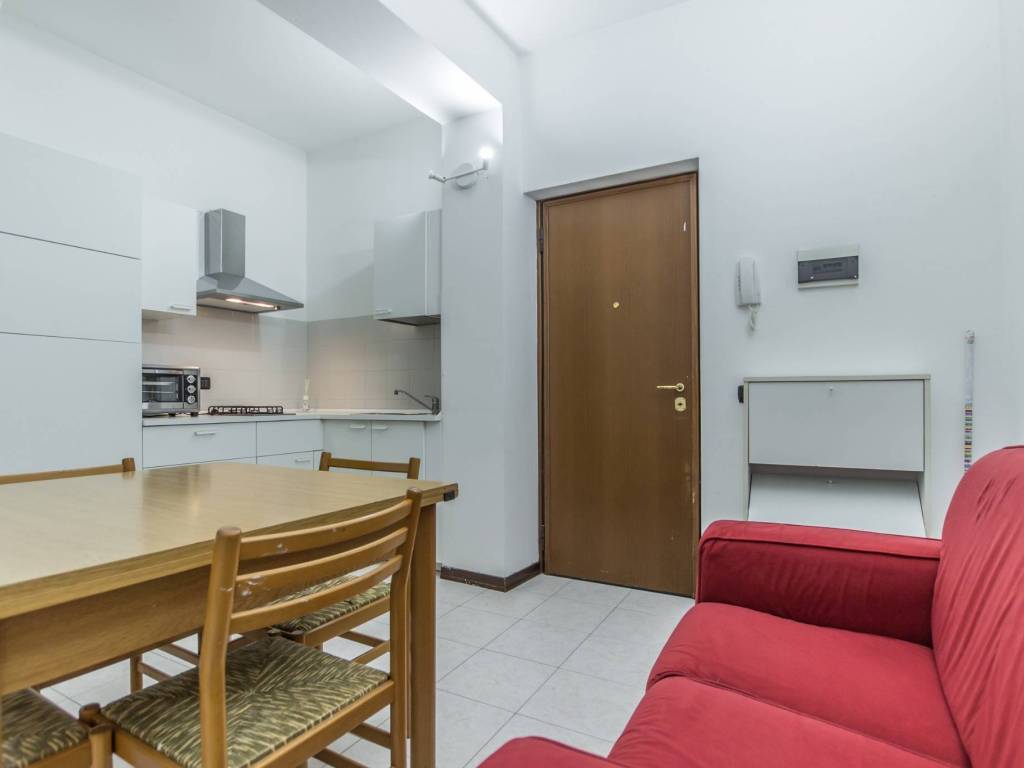 Appartamento a Parma in Strada Massimo d'Azeglio, 75 - Foto 2