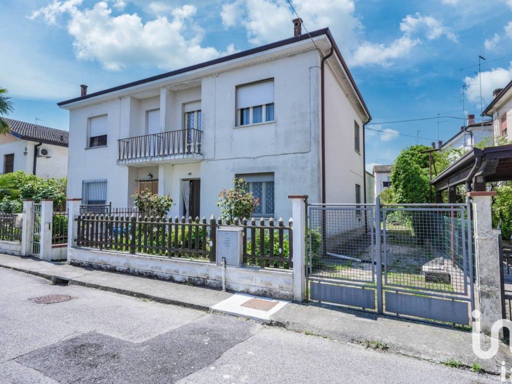 Villa a Fiscaglia in Via Don Minzoni, 9 - Foto 2