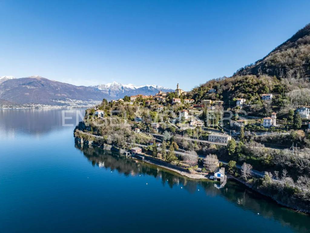 Villa a Maccagno con pino e veddasca in Viale Alexander Fleming, 8 - Foto 3