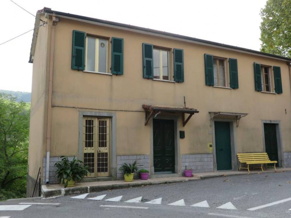 Villa a Calice al cornoviglio in Piazza Trento E Trieste S.N.C. - Foto 2