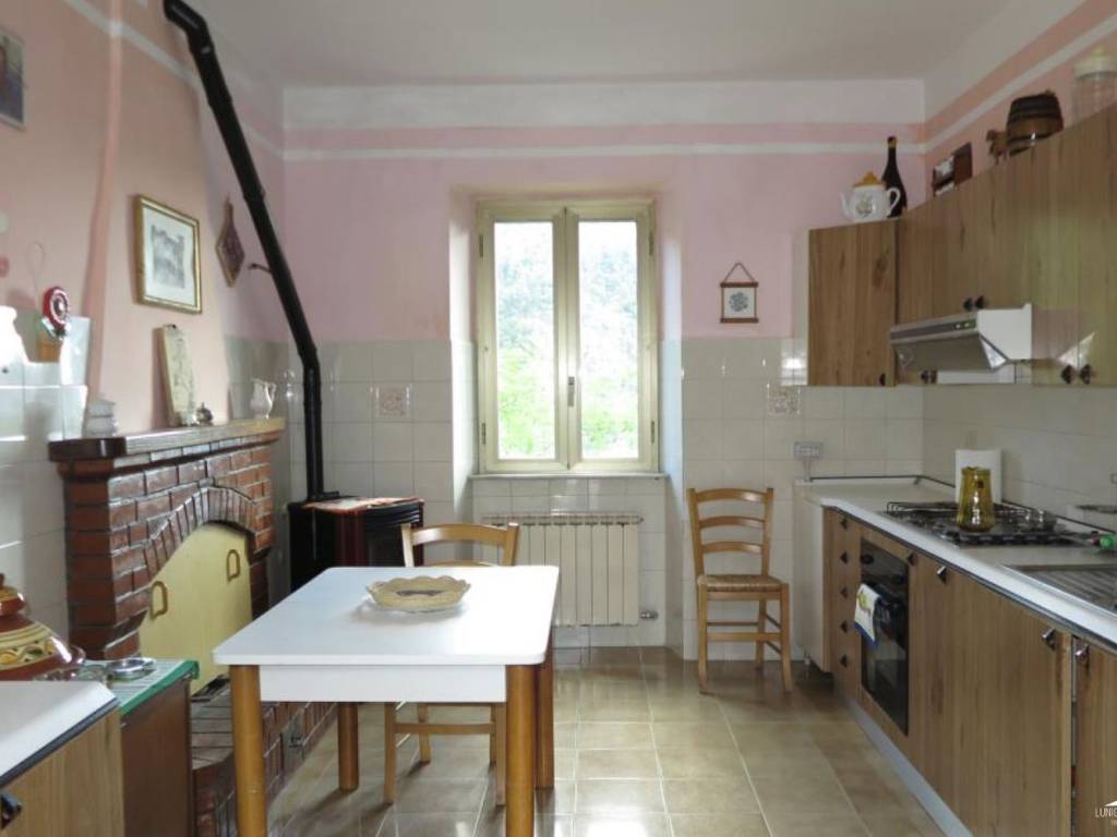 Villa a Calice al cornoviglio in Piazza Trento E Trieste S.N.C. - Foto 3