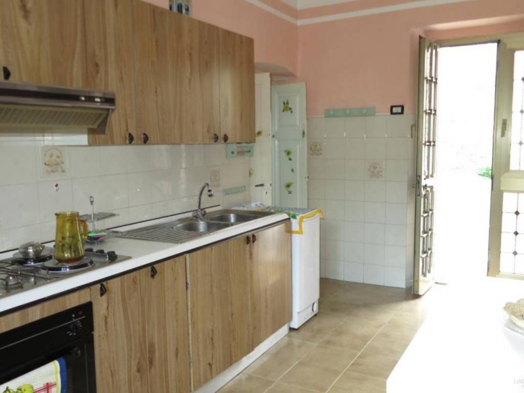 Villa a Calice al cornoviglio in Piazza Trento E Trieste S.N.C. - Foto 4