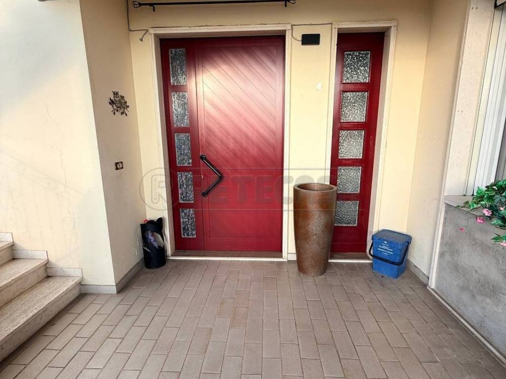 Appartamento a Montecchio maggiore in Via Castelli 4 Martiri, 95 - Foto 2