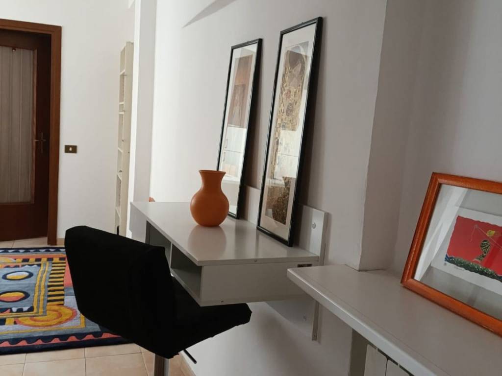 Appartamento a Como in Via Conciliazione, 11 - Foto 2