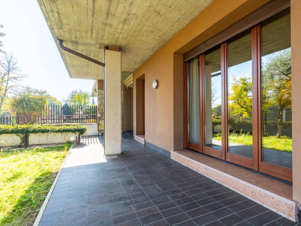 Villa a Verona in Via Luigi Luzzatti, 51 - Foto 2