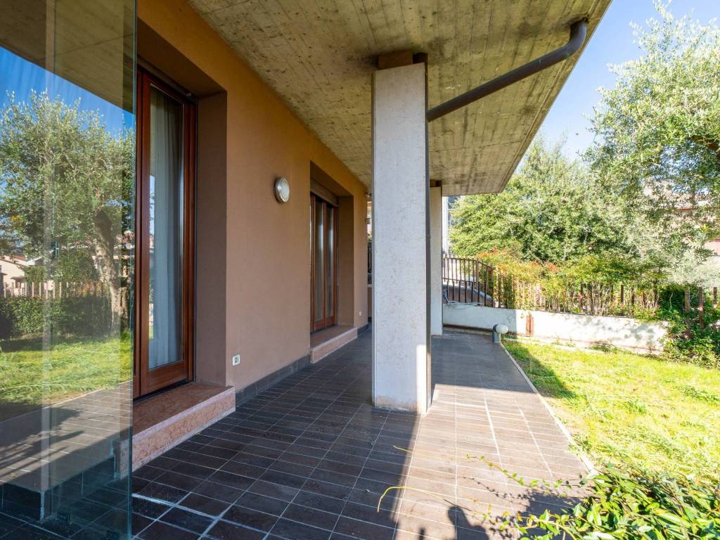 Villa a Verona in Via Luigi Luzzatti, 51 - Foto 3
