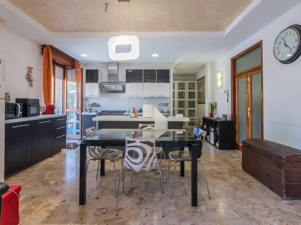 Appartamento a Cattolica in Via Camillo Prampolini - Foto 2