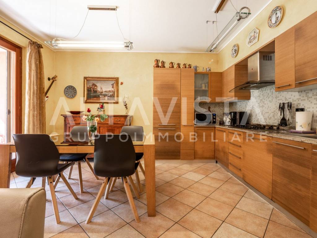 Appartamento a Rezzato in Via Vaifro Sberna - Foto 5