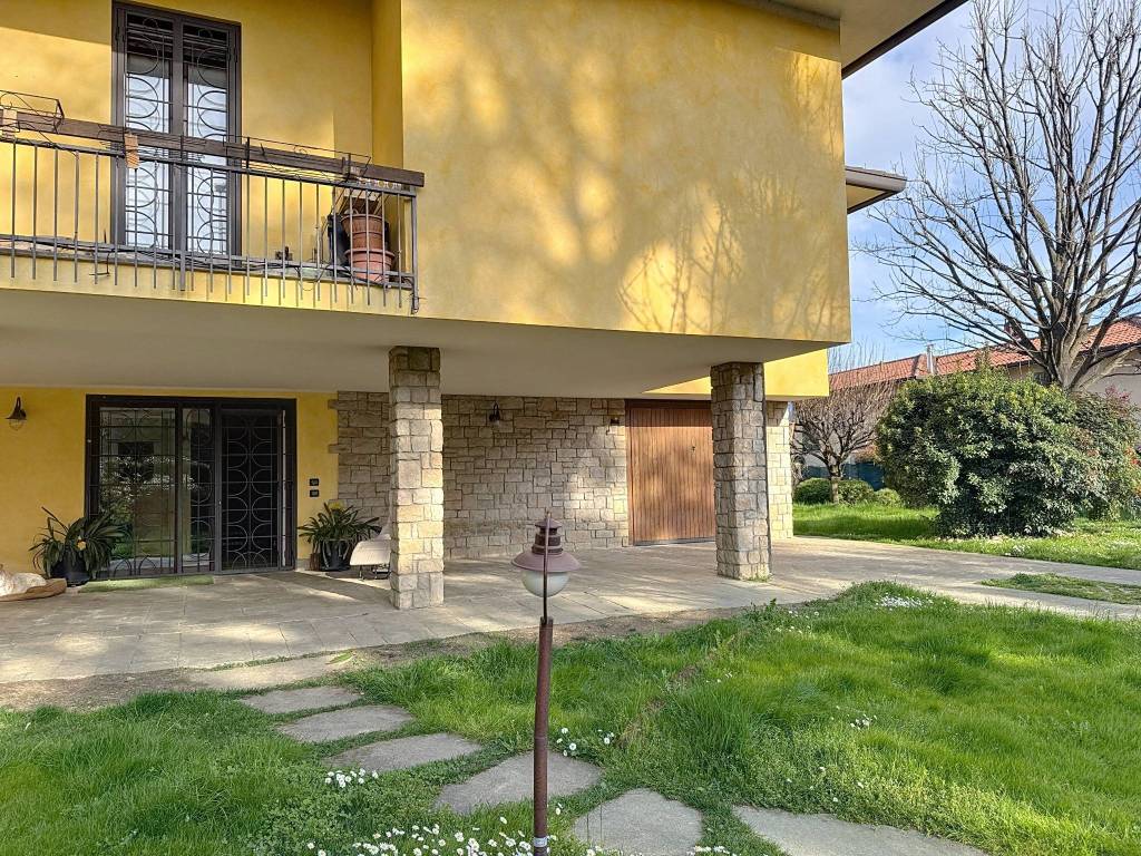 Villa a Robbiate in Viale Giacomo Matteotti, 19 - Foto 5