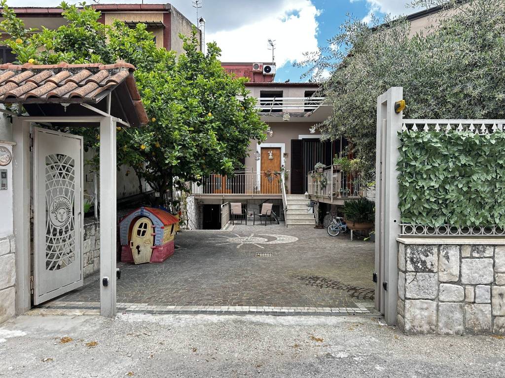 Villa a Maddaloni in Via della Pescara, 18 - Foto 2