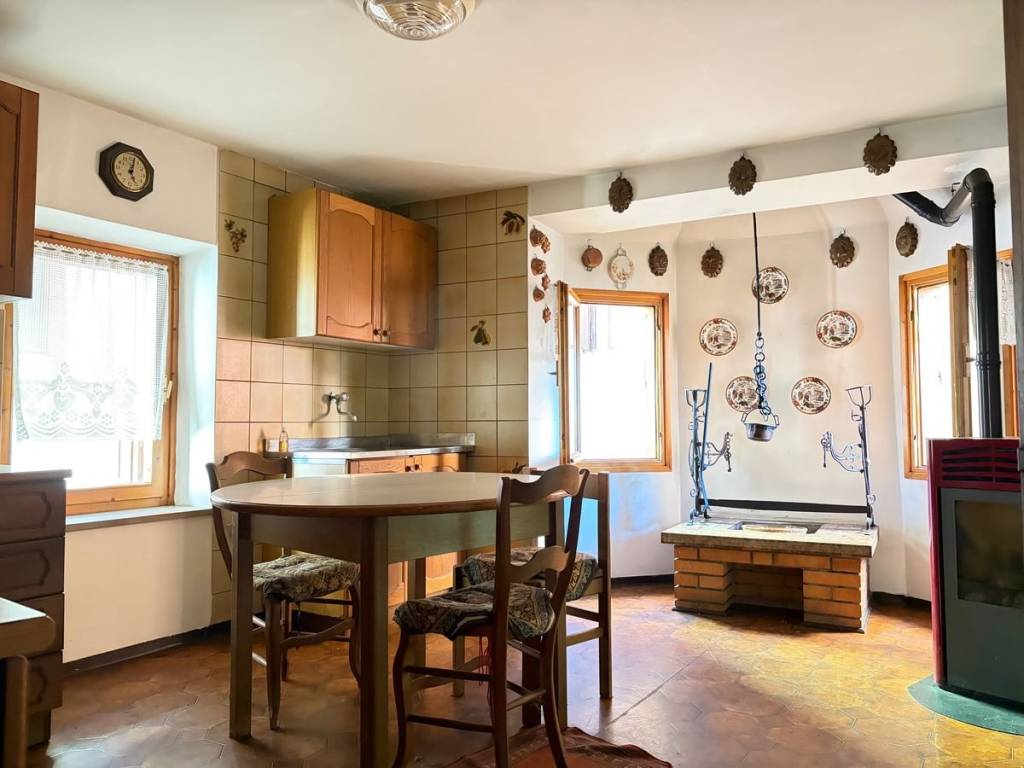 Casa indipendente a Agordo in Via Cesare Battisti, 3 - Foto 3