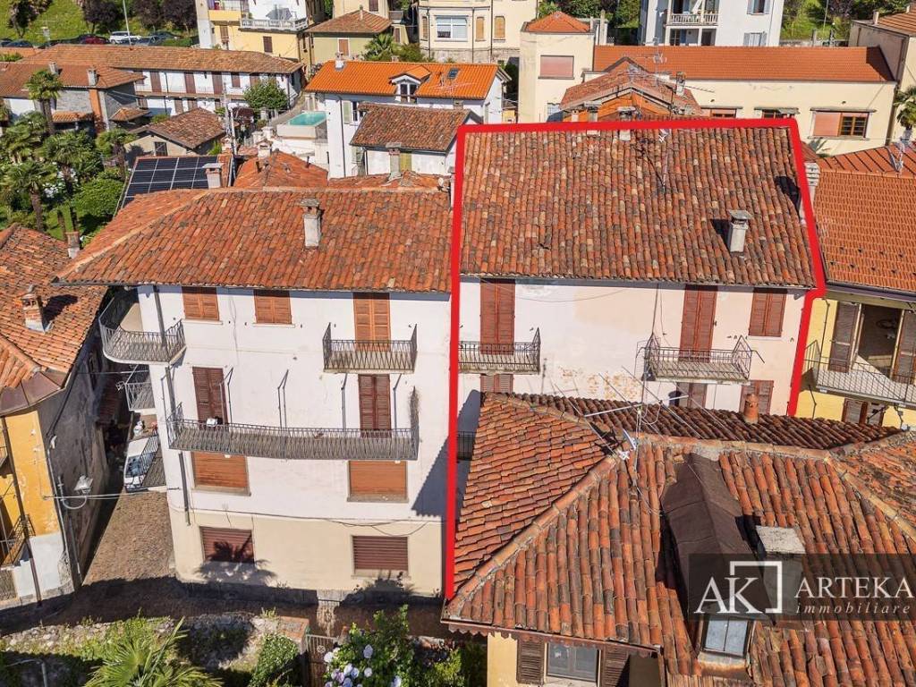 Palazzo / stabile a Belgirate in Via Elena Conelli, 27 - Foto 2