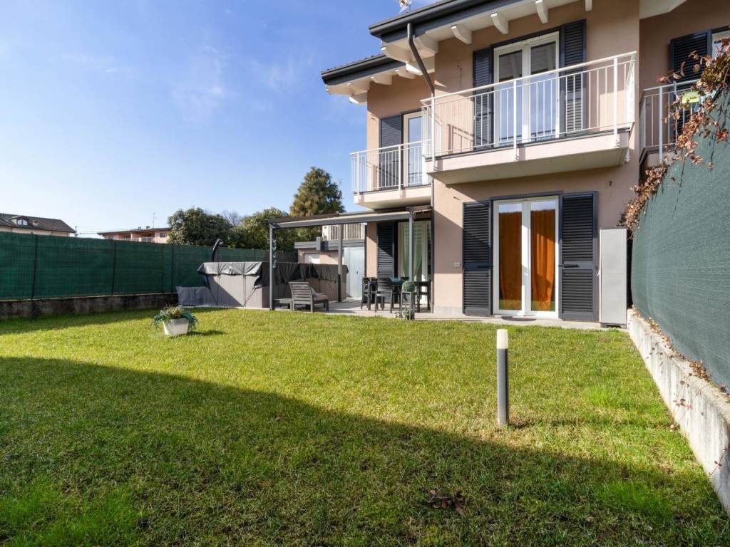 Villa a Cassano magnago in Via Foro San Martino, 80 - Foto 2