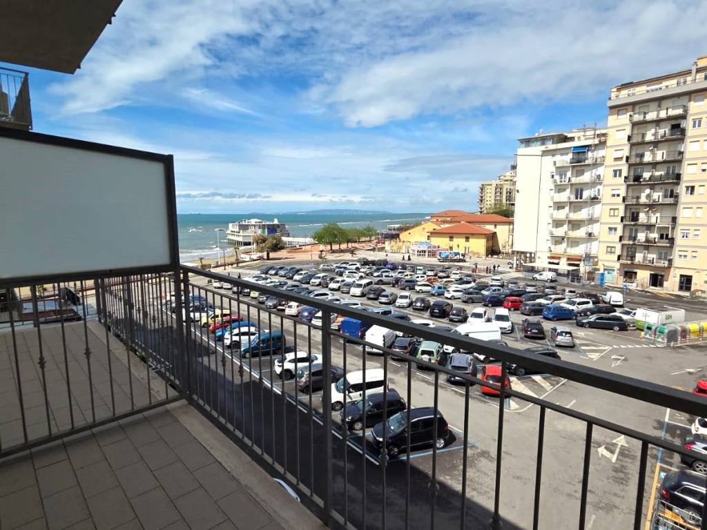 Appartamento a Follonica in Piazza 25 Aprile, 23 - Foto 3