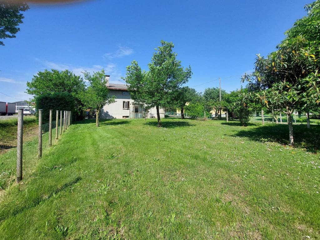 Villa a Basiliano in Via 29 Ottobre, 55 - Foto 2