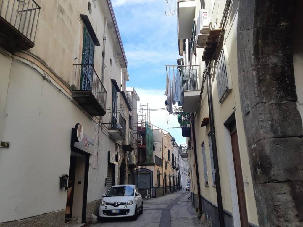 Appartamento a Nocera inferiore in Via Filippo Dentice D'Accadia, 21 - Foto 4