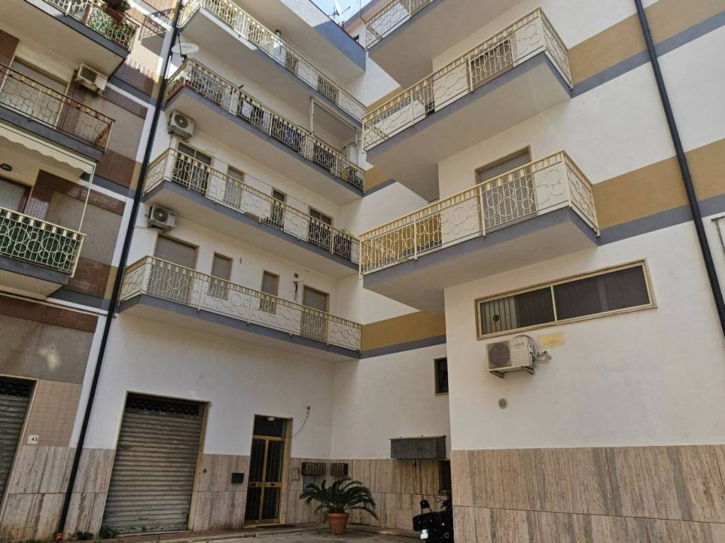 Appartamento a Soverato in Via Vittorio Veneto, 47 - Foto 3