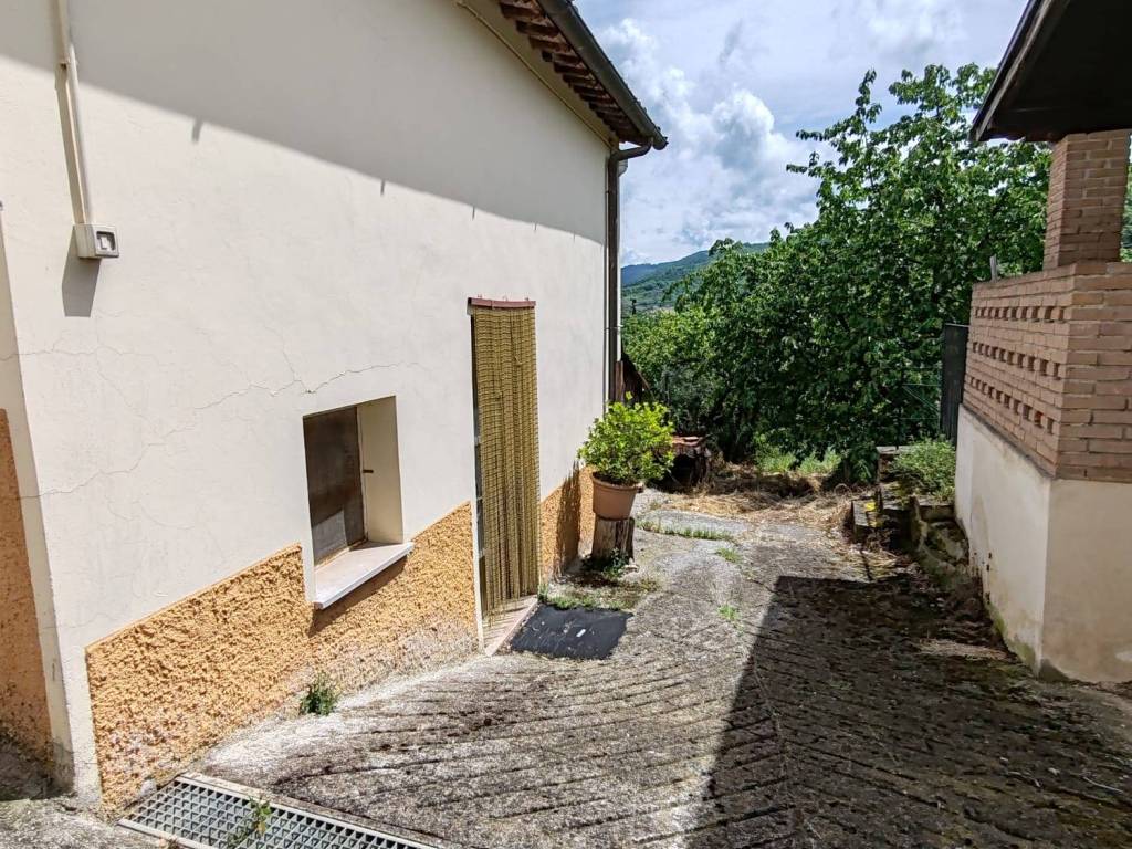 Casa indipendente a Rieti in Via Colle Sant'Antimo, 29 - Foto 3