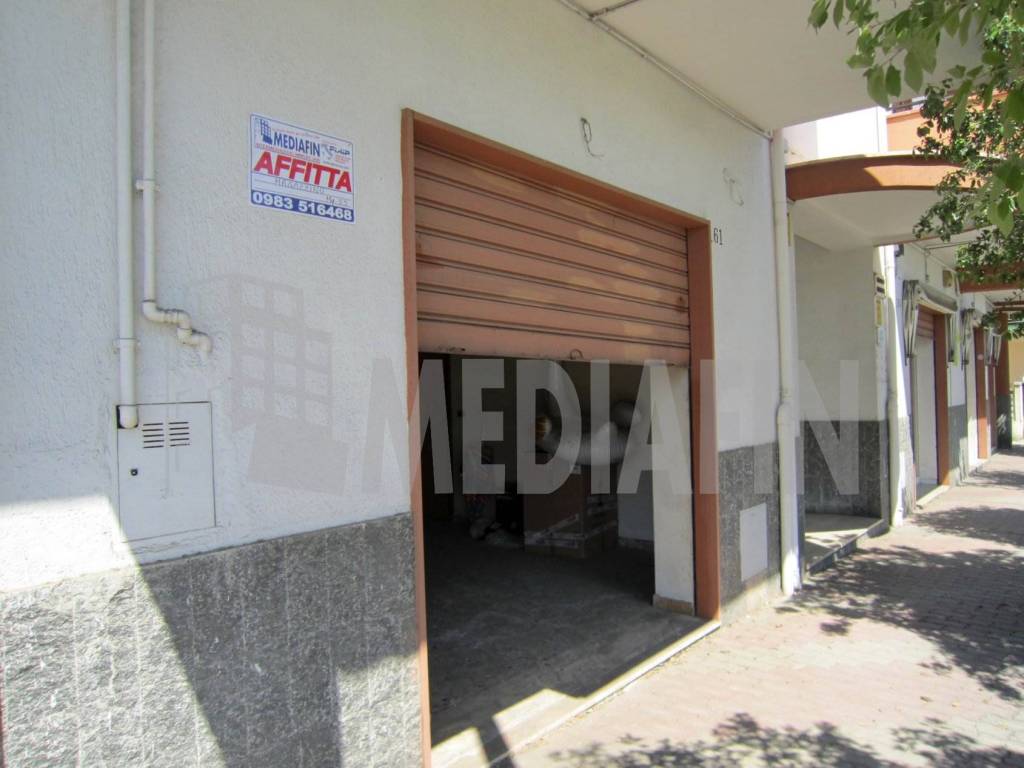 Immobile a Corigliano-rossano in VIALE SANT'ANGELO, 161 - Foto 2