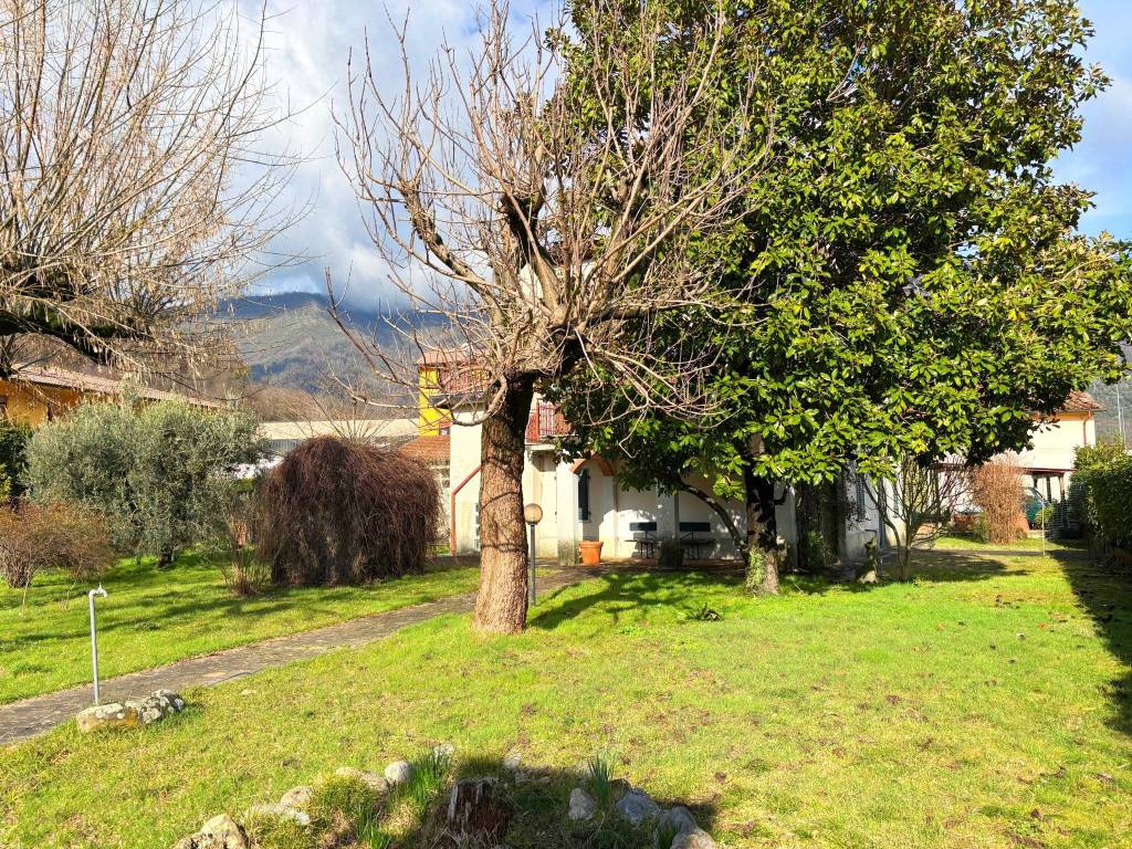 Villa a Borgo a mozzano in Località Pastino - Foto 4