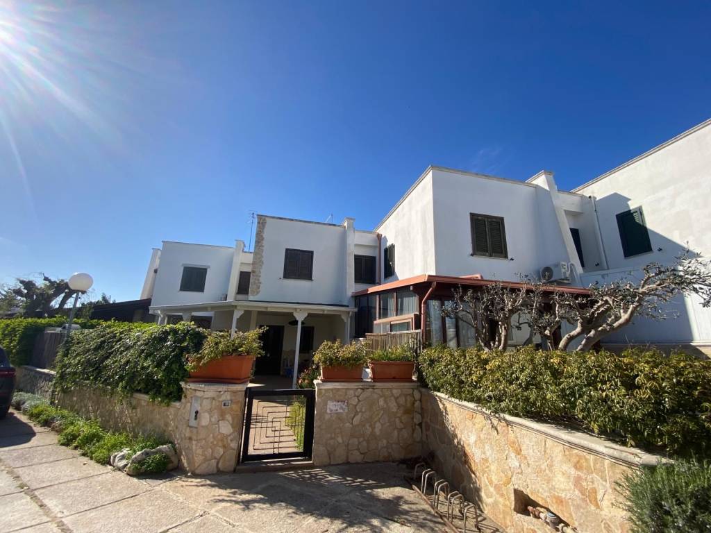 Villetta a schiera a Carovigno in Via della Pineta - Foto 3