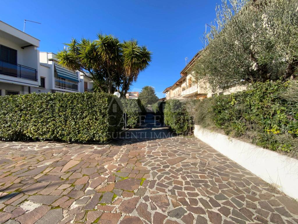 Villetta a schiera a Ardea in Via Ulisse, 24 - Foto 3