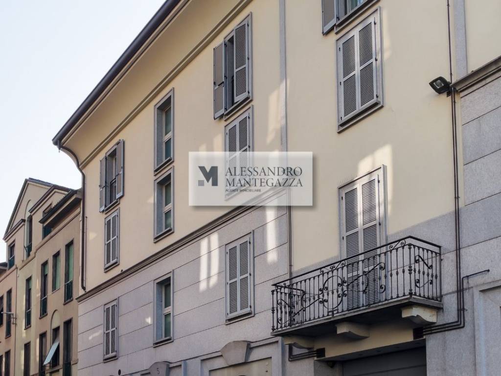 Appartamento a Monza in Via Camillo Benso di Cavour, 5 - Foto 2