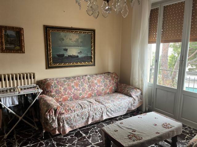 Appartamento a Imperia in Viale Vittorio Veneto - Foto 2