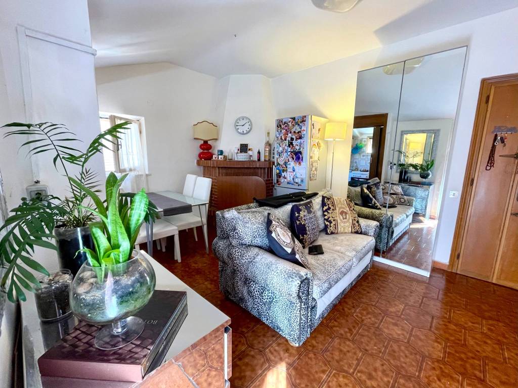 Appartamento a Ladispoli in Via Napoli - Foto 2