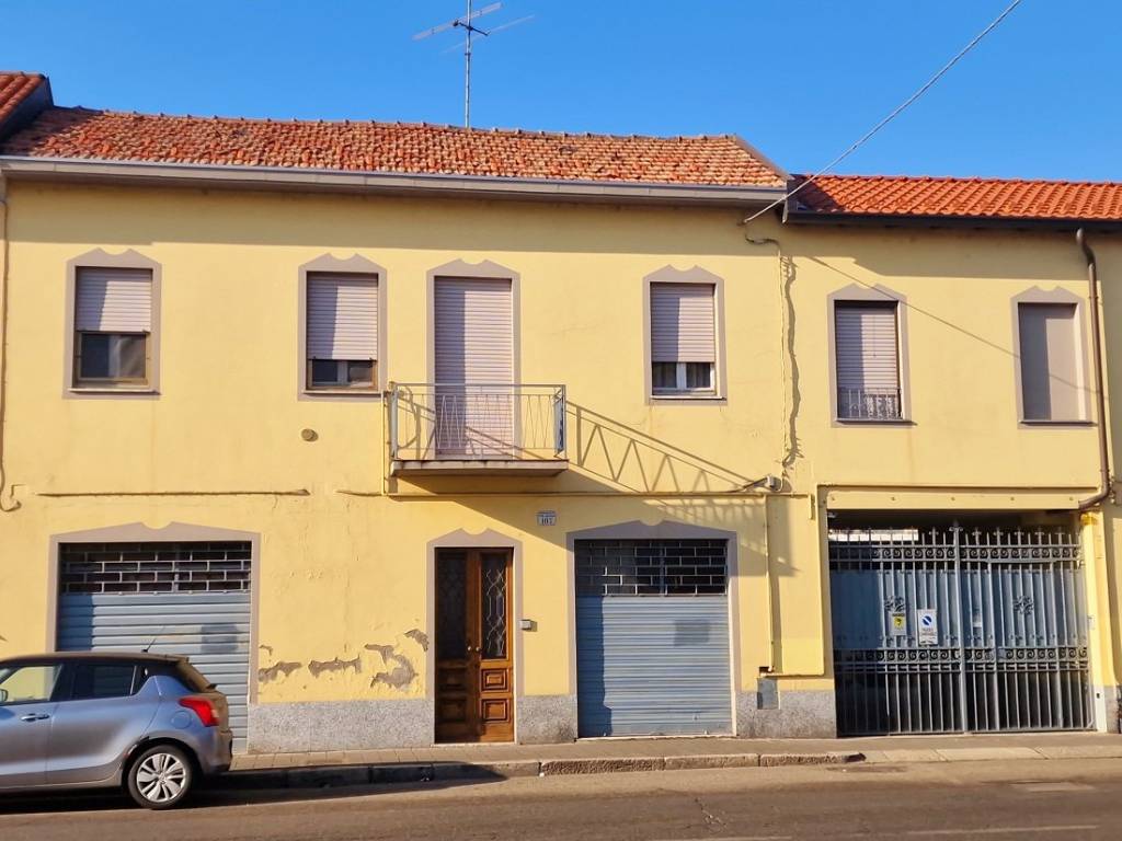 Casa indipendente a Vigevano in Corso Genova, 107 - Foto 3