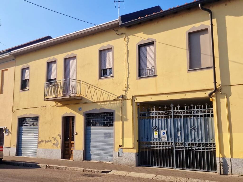Casa indipendente a Vigevano in Corso Genova, 107 - Foto 4