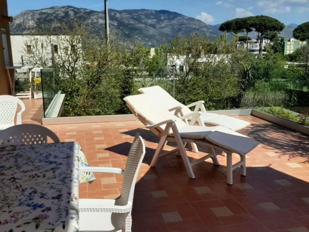 Appartamento a Terracina in Via Cabourg - Foto 2