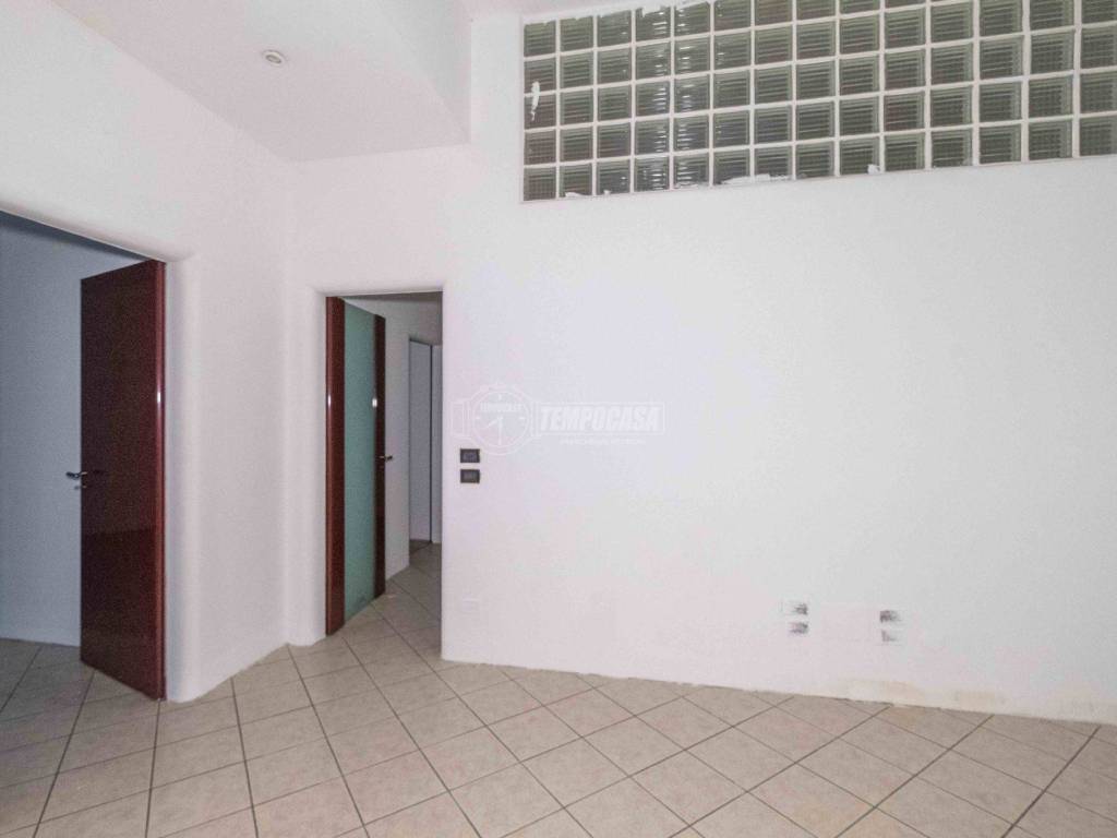 Immobile a Trecate in Via Edmondo de Amicis - Foto 5