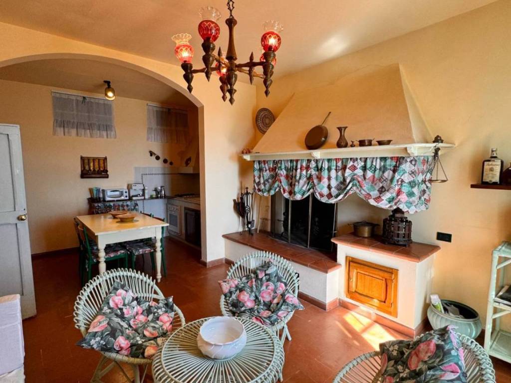 Casa indipendente a Montegiorgio in Strada Provinciale - Foto 4