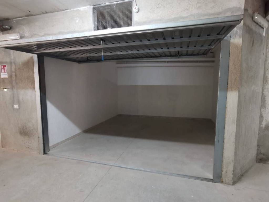 Box / garage a Benevento in Viale Antonio Mellusi - Foto 5