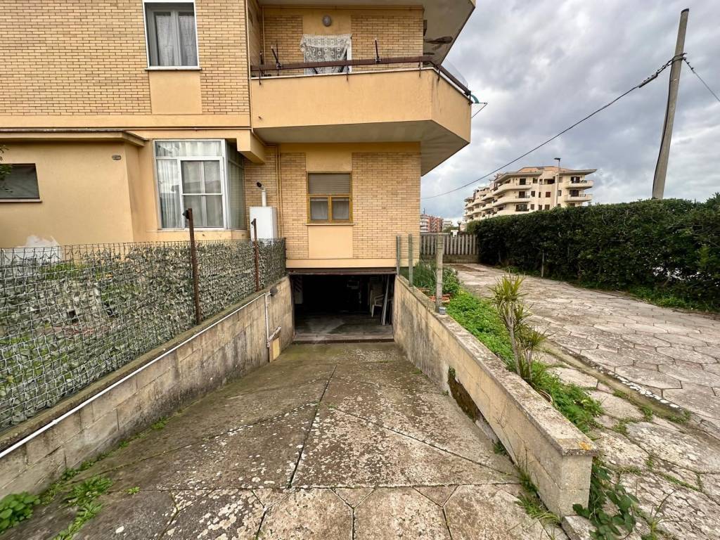 Box / garage a Nettuno in Via Capitano Dante Canducci, 23 - Foto 4