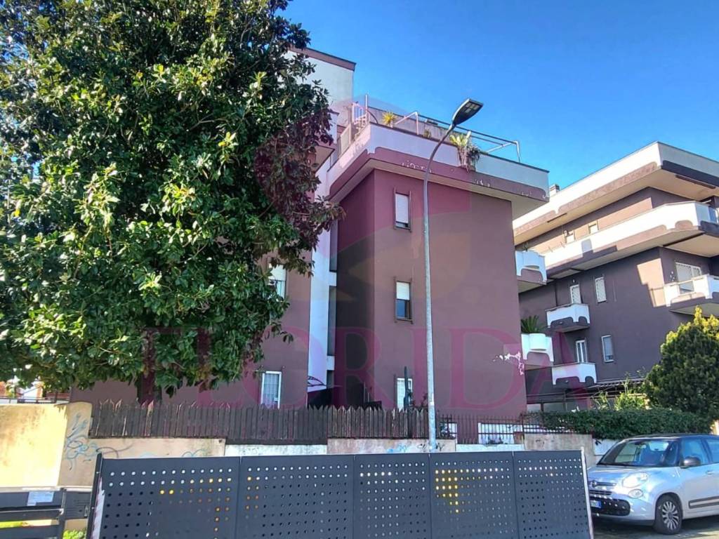 Appartamento a Pomezia in Via Olanda - Foto 2