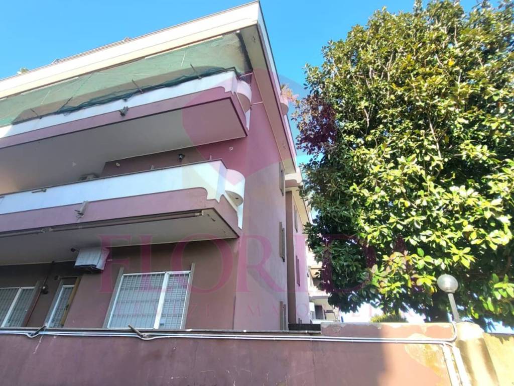 Appartamento a Pomezia in Via Olanda - Foto 3