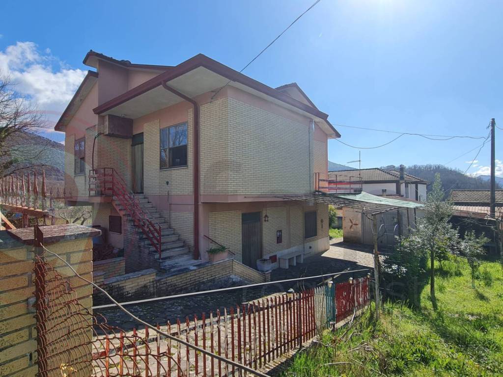 Casa indipendente a Arce in Via Fontanelle - Foto 5