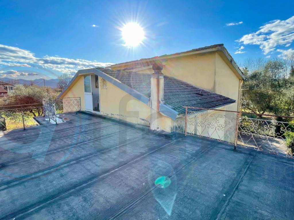 Casa indipendente a Colfelice in Via Taglia I, 34 - Foto 3