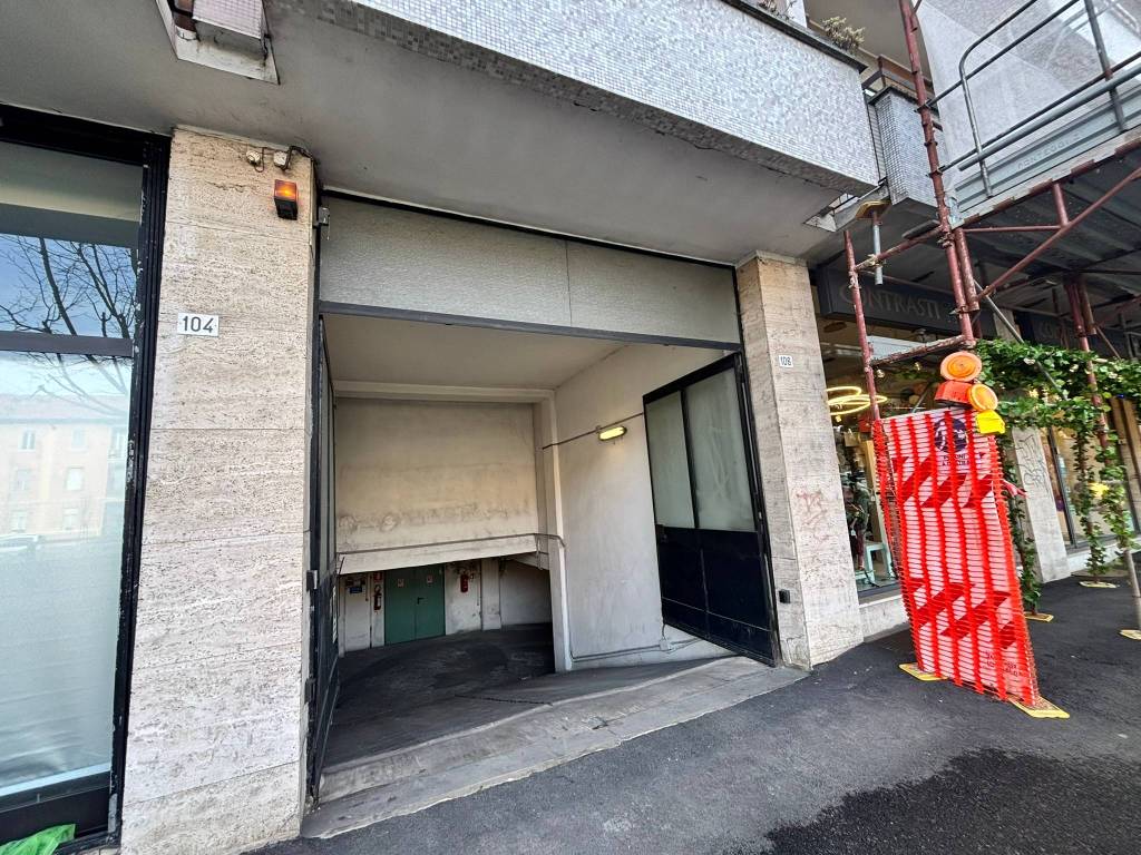 Box / garage a Pavia in Viale Sardegna, 114 - Foto 3