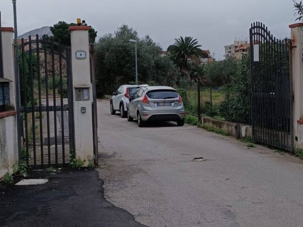Terreno a Isola delle femmine - Foto 2