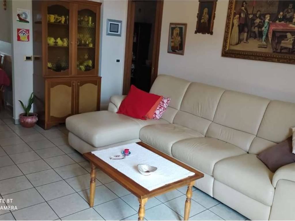 Appartamento a Tradate in via Montello, 5 - Foto 4